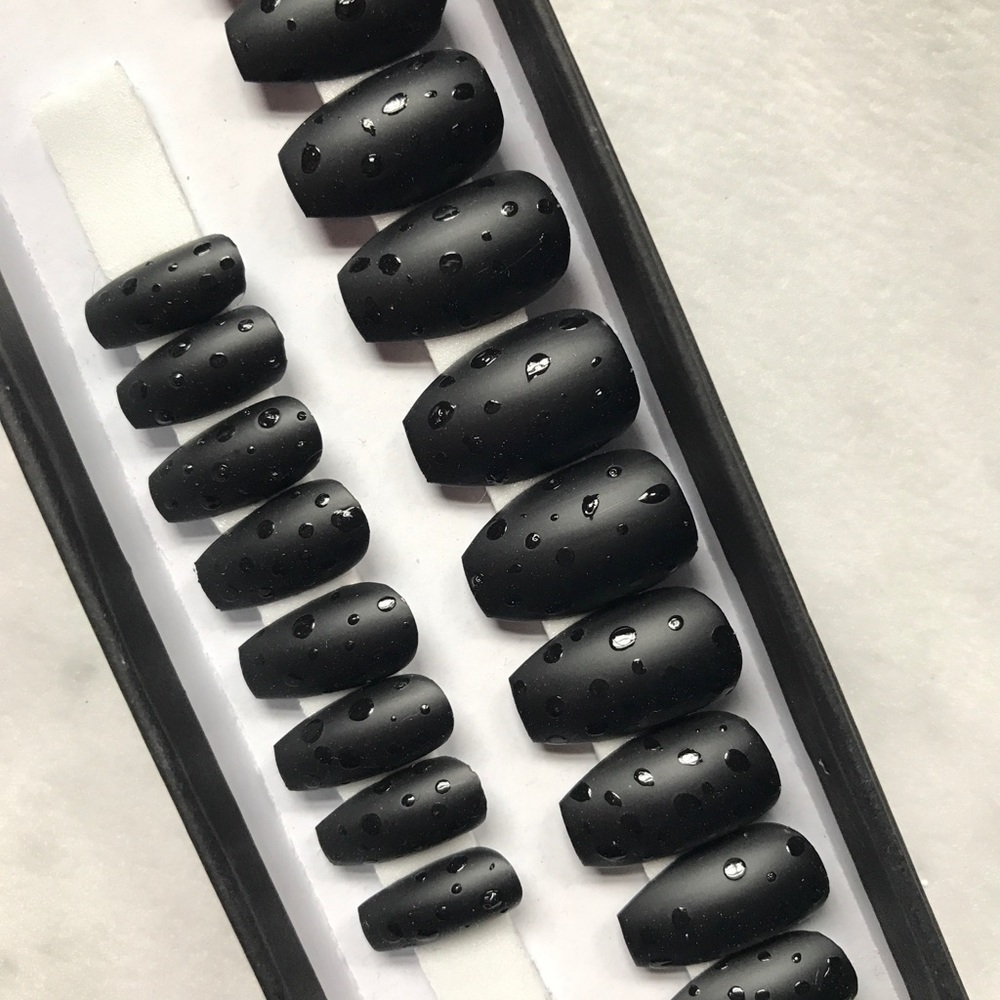 Raindrop Matte Black Press On Nails
